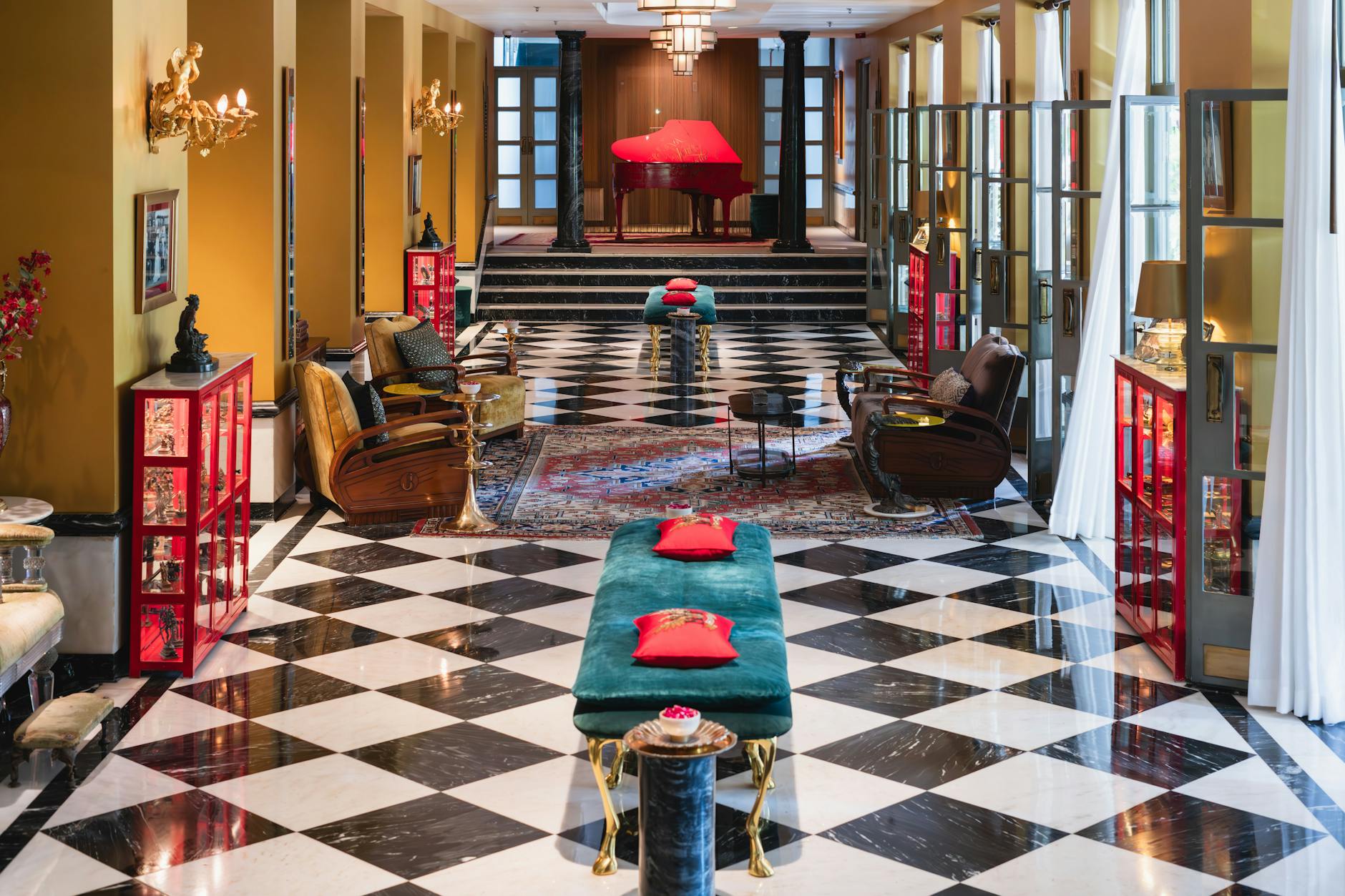 Hôtel Mahfouf Paris : d’un pop-up d’août à un univers complet — intérieur boutique hôtel Paris