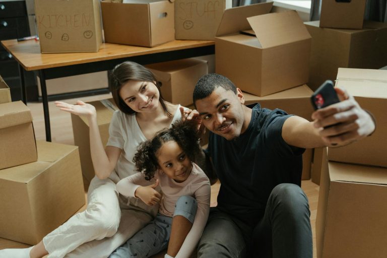 S'expatrier au Canada en famille — famille déménageant au Canada