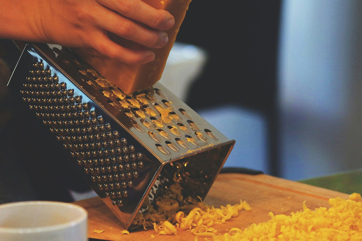 Fromage râpé enceinte : cuit ou cru, quelles règles suivre ?