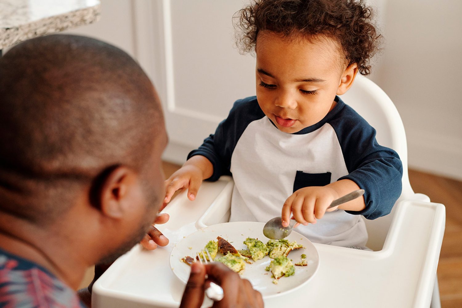 Repas du soir pour bébé : 15 idées simples par tranche d&rsquo;âge