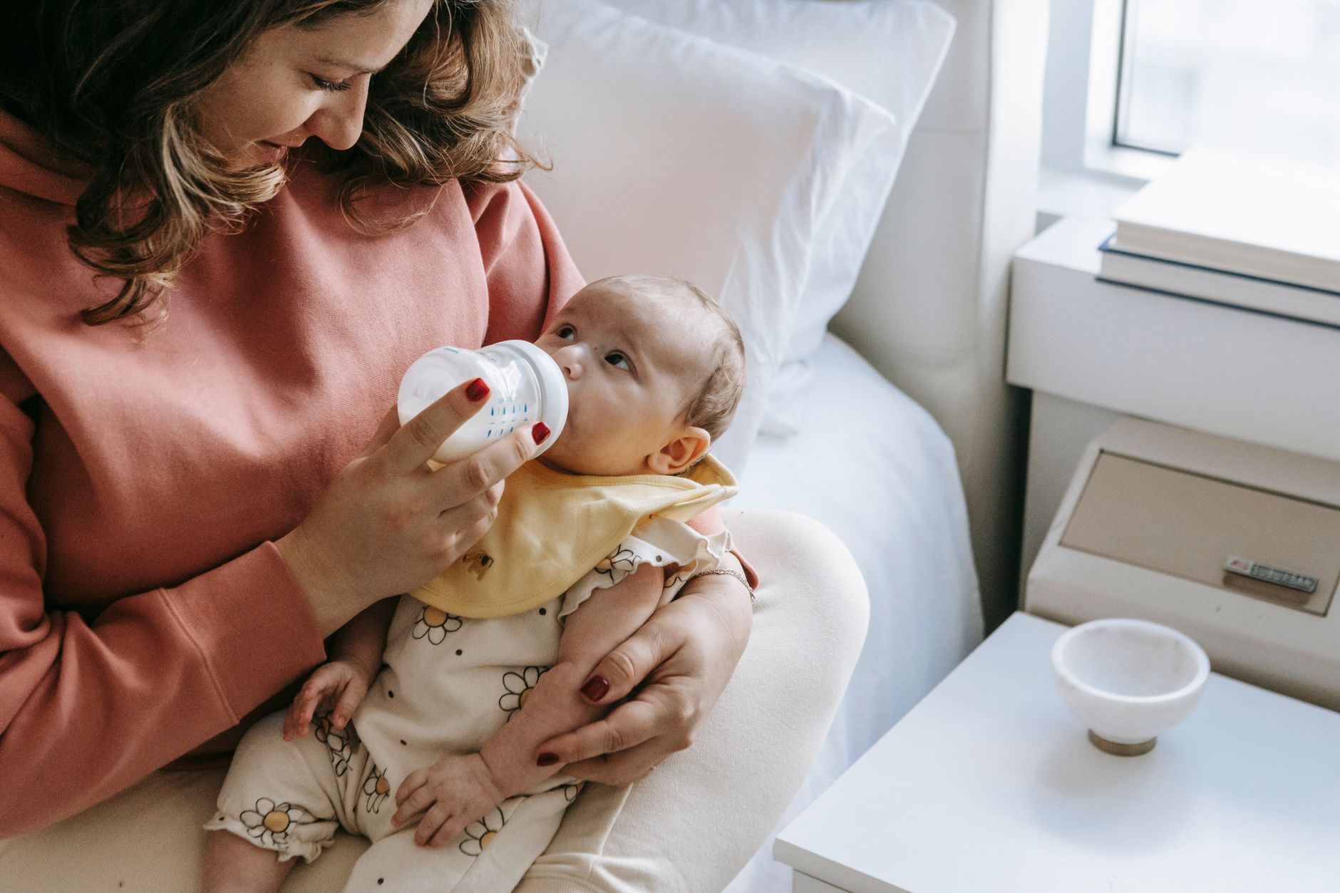 Quantité de lait bébé 6 mois : repères de doses par jour et par biberon — biberon bébé 6 mois