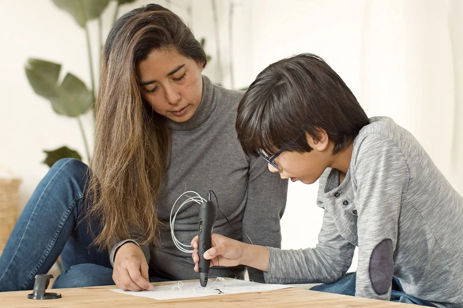 J&rsquo;ai testé le stylo 3D avec mes enfants : voici ce que j&rsquo;en pense vraiment